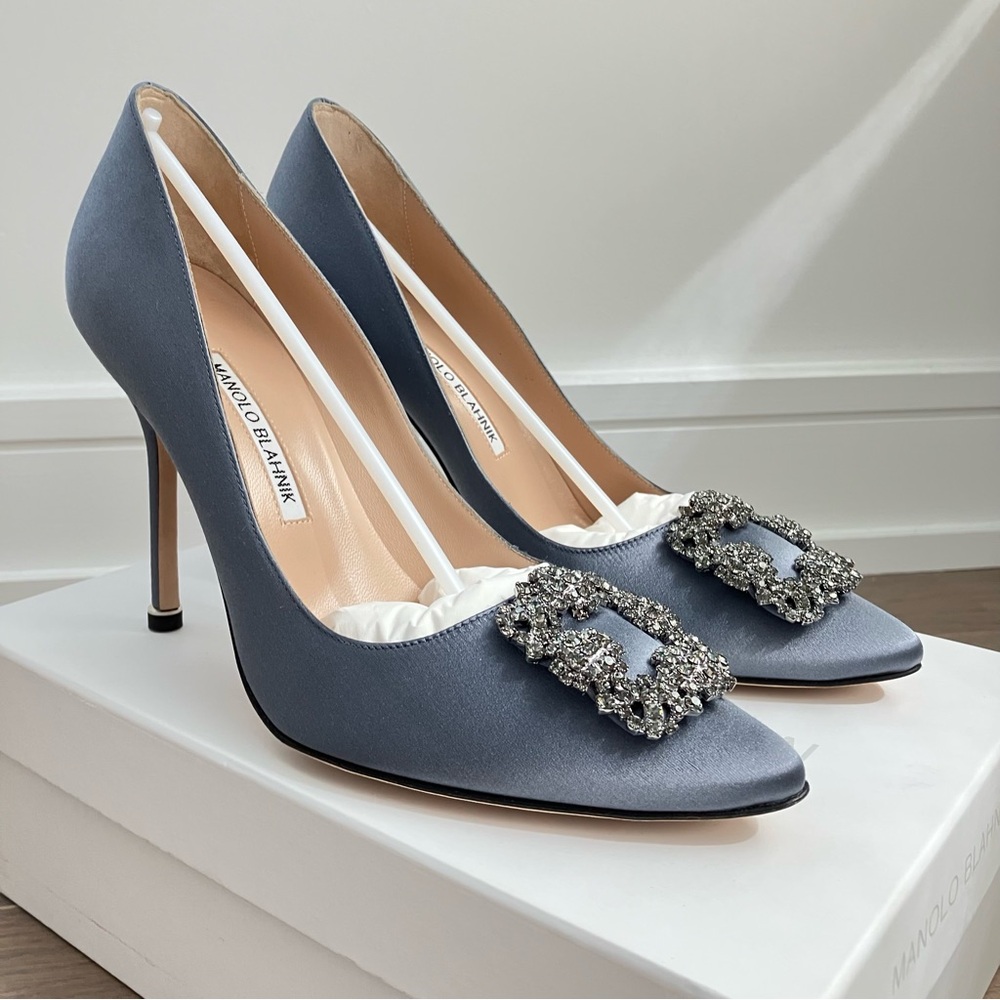 NIB Manolo Blahnik Hangisi Grey Blue Satin Jewel Buckle Pumps 🌟